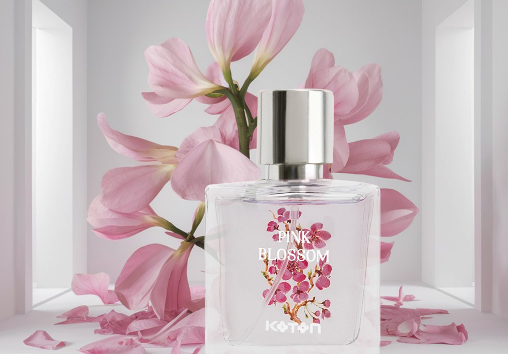 Parfüm seçiminizde mevsimleri de dikkate alın. Her mevsim kendine özgü hava koşulları ve ruh haliyle farklı kokuları çağırır.