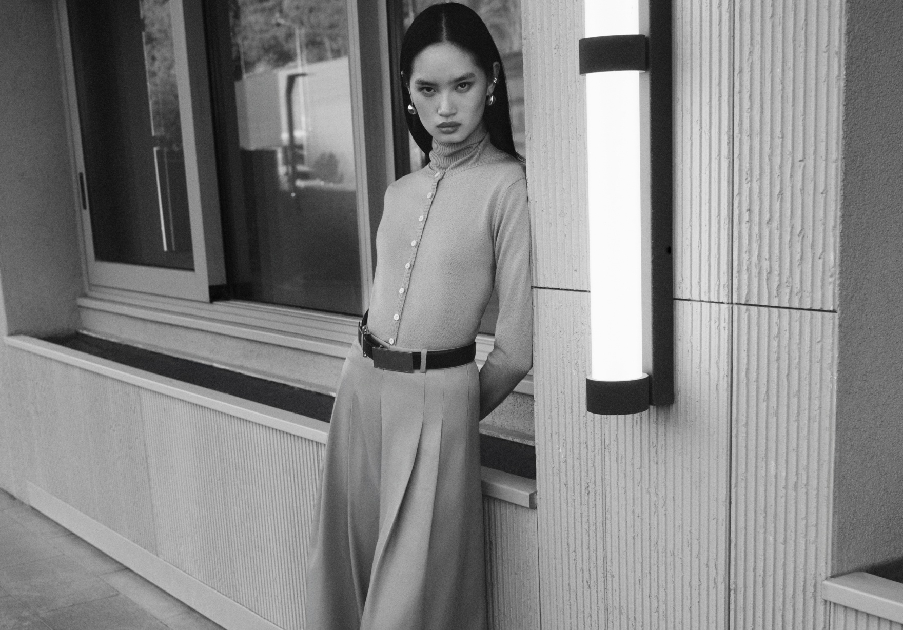 Yalnızca alışveriş değil, stilini yeniden keşfetme zamanı. İster sıcak dokulu kaşe kabanlarla kış stilini güncelle, ister yeni yıl davetleri için ışıltılı parçaları keşfet!