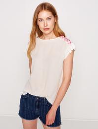 Omuz Detaylı Bluz