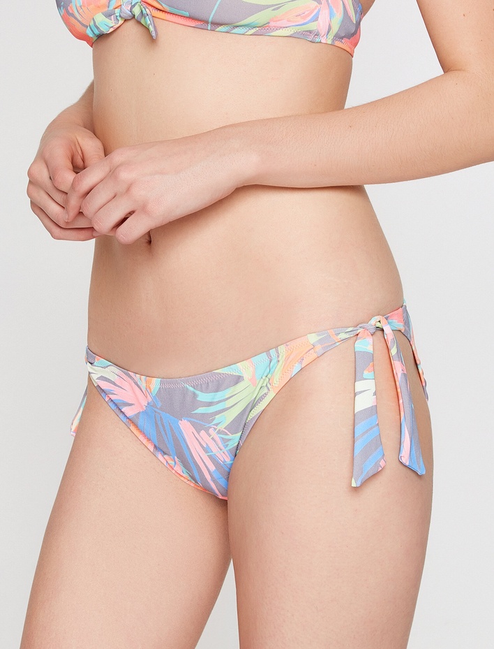  Desenli Bikini Altı