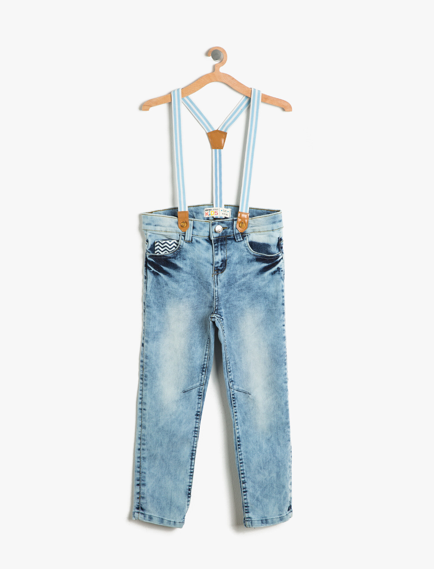  Erkek Çocuk Kot Pantolon Askılı Taşlanmış Cepli Dar Paça Pamuklu - Slim Jean