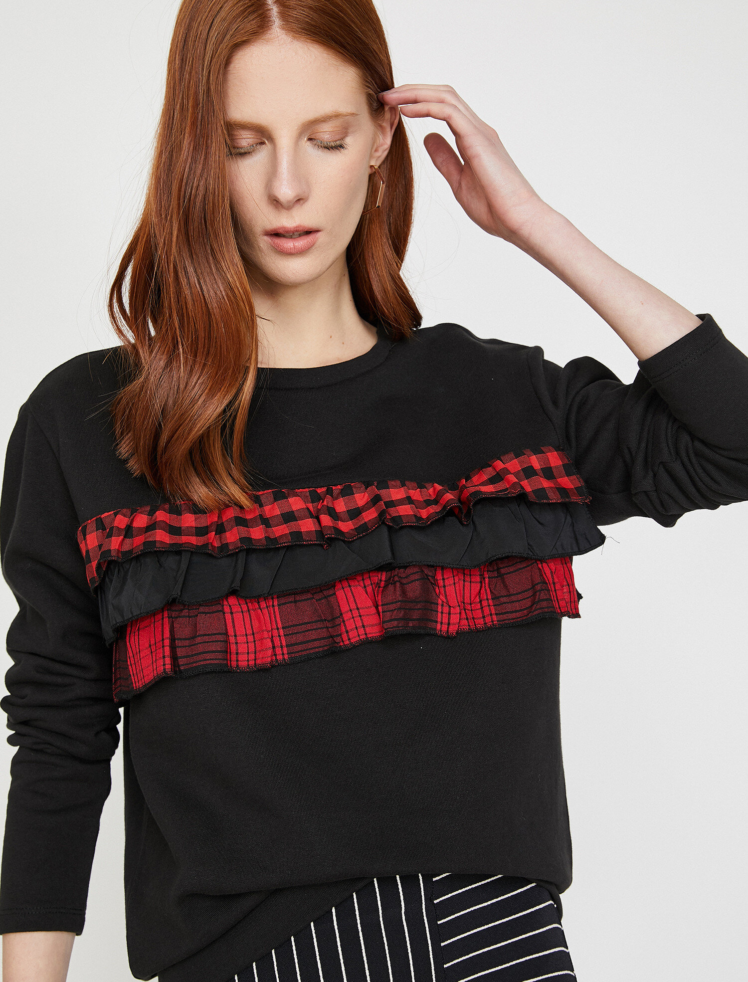 Fırfır Detaylı Sweatshirt