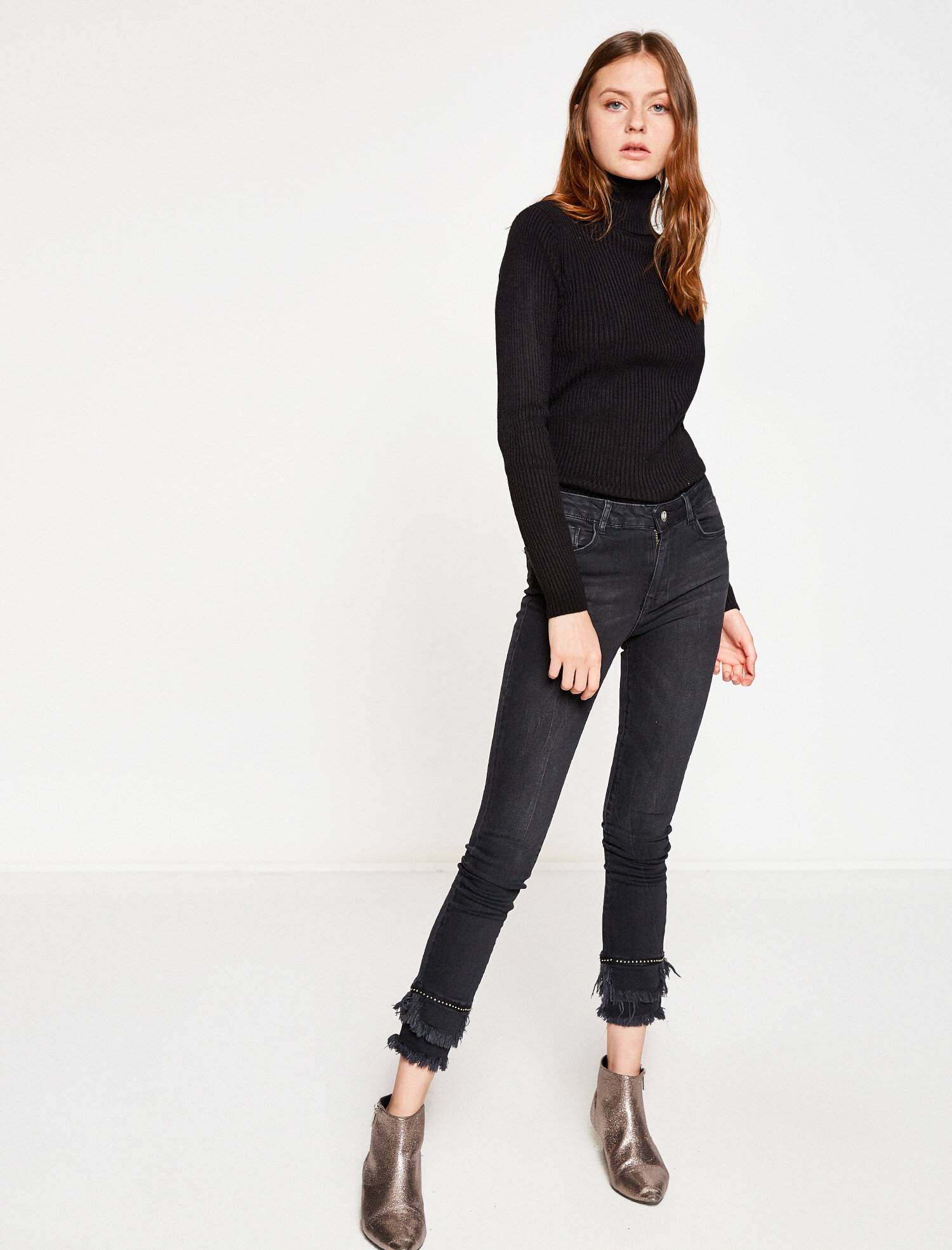   Püskül Detaylı Jean Pantolon