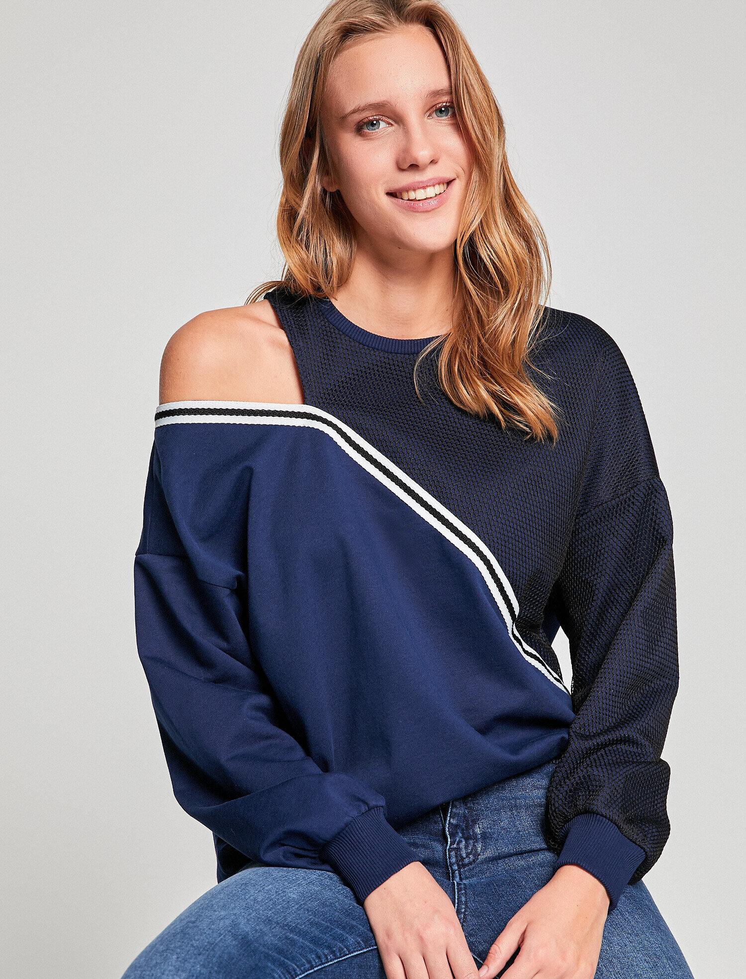   Omzu Açık Sweatshirt