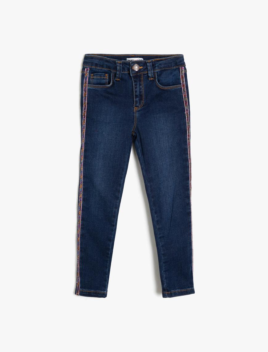  Kız Çocuk Pamuklu Şerit Detaylı Cepli Kot Pantolon - Slim Jean