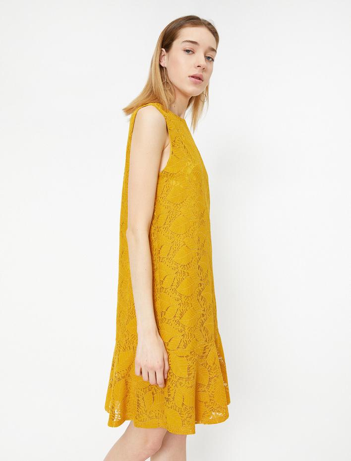  Dantel Detaylı Elbise