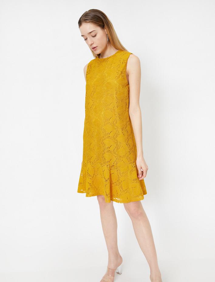  Dantel Detaylı Elbise