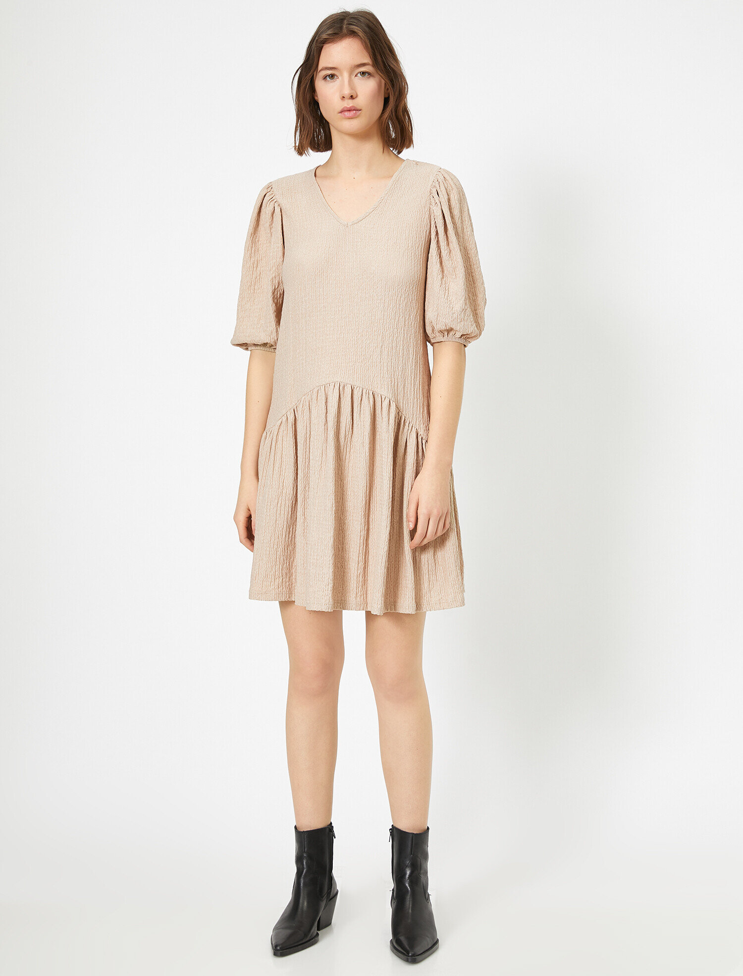   Büzgü Detaylı V Yaka Mini Elbise