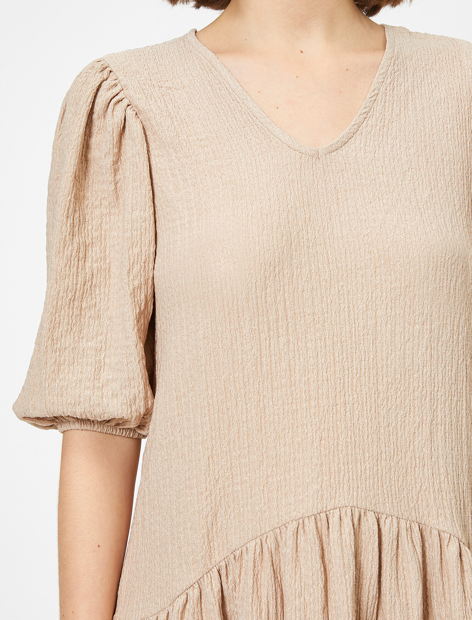   Büzgü Detaylı V Yaka Mini Elbise