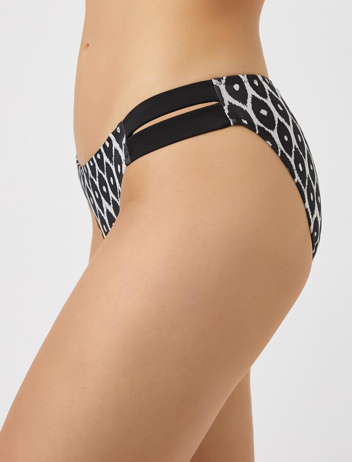  Desenli Bikini Altı
