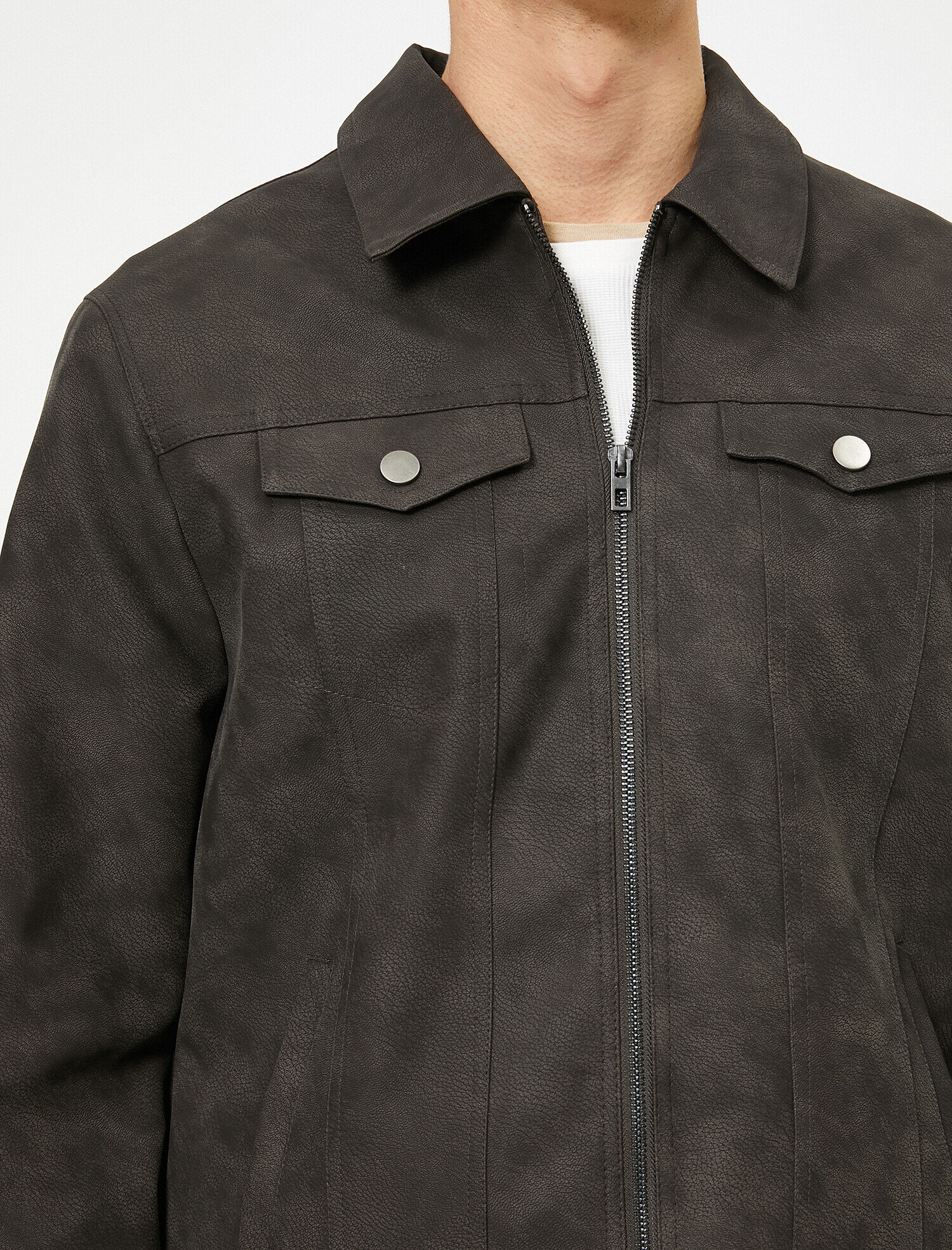 Cep Detaylı Fermuarlı Deri Görünümlü Mont