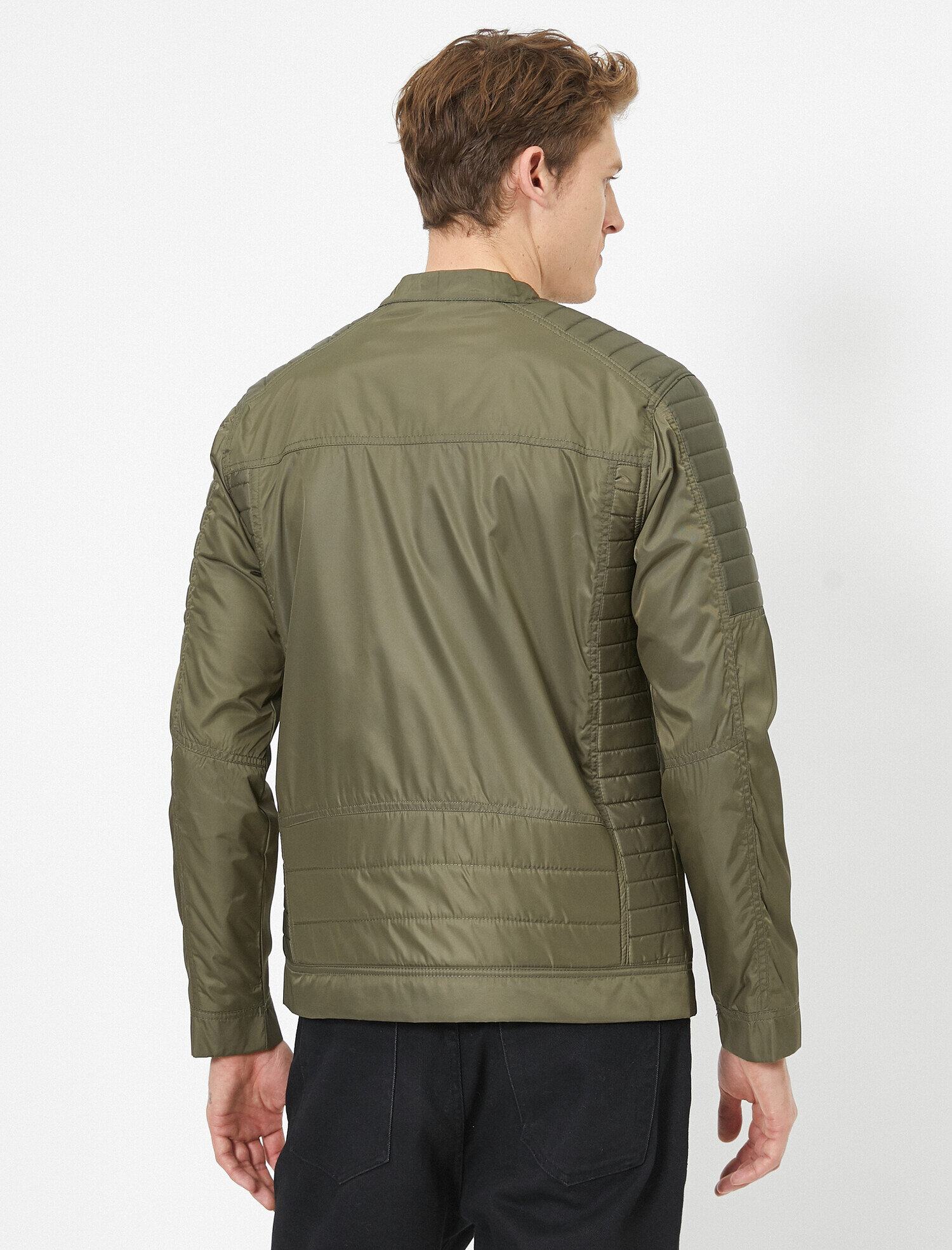   Omzu Dikiş Detaylı Fermuarlı Mont