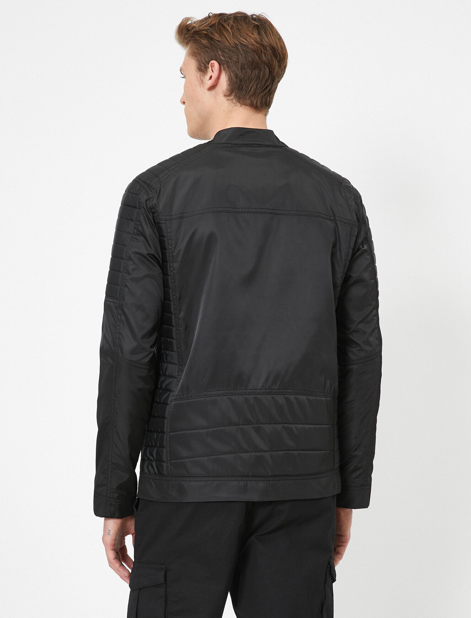   Omzu Dikiş Detaylı Fermuarlı Mont