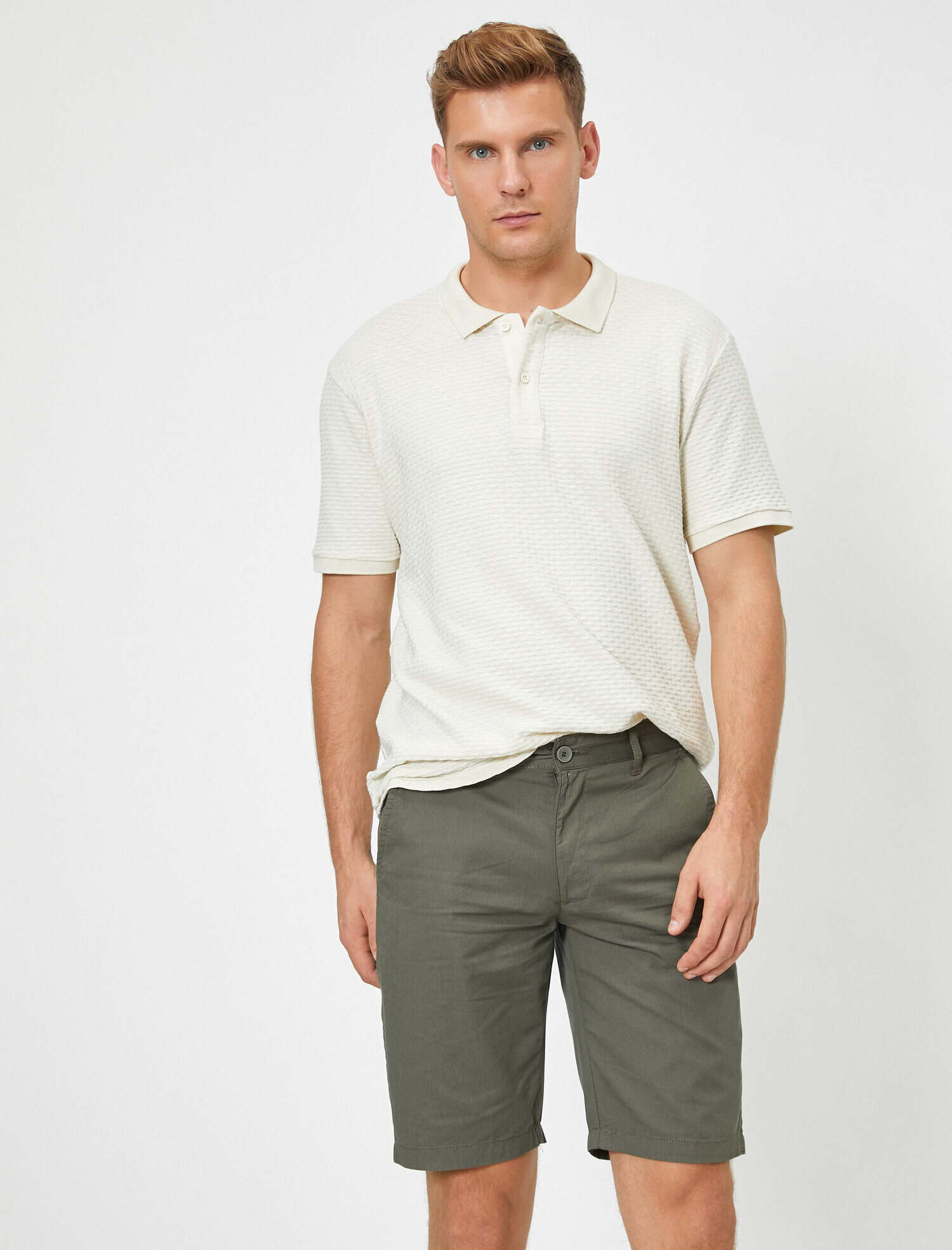   Normal Bel Cep Detaylı Şort