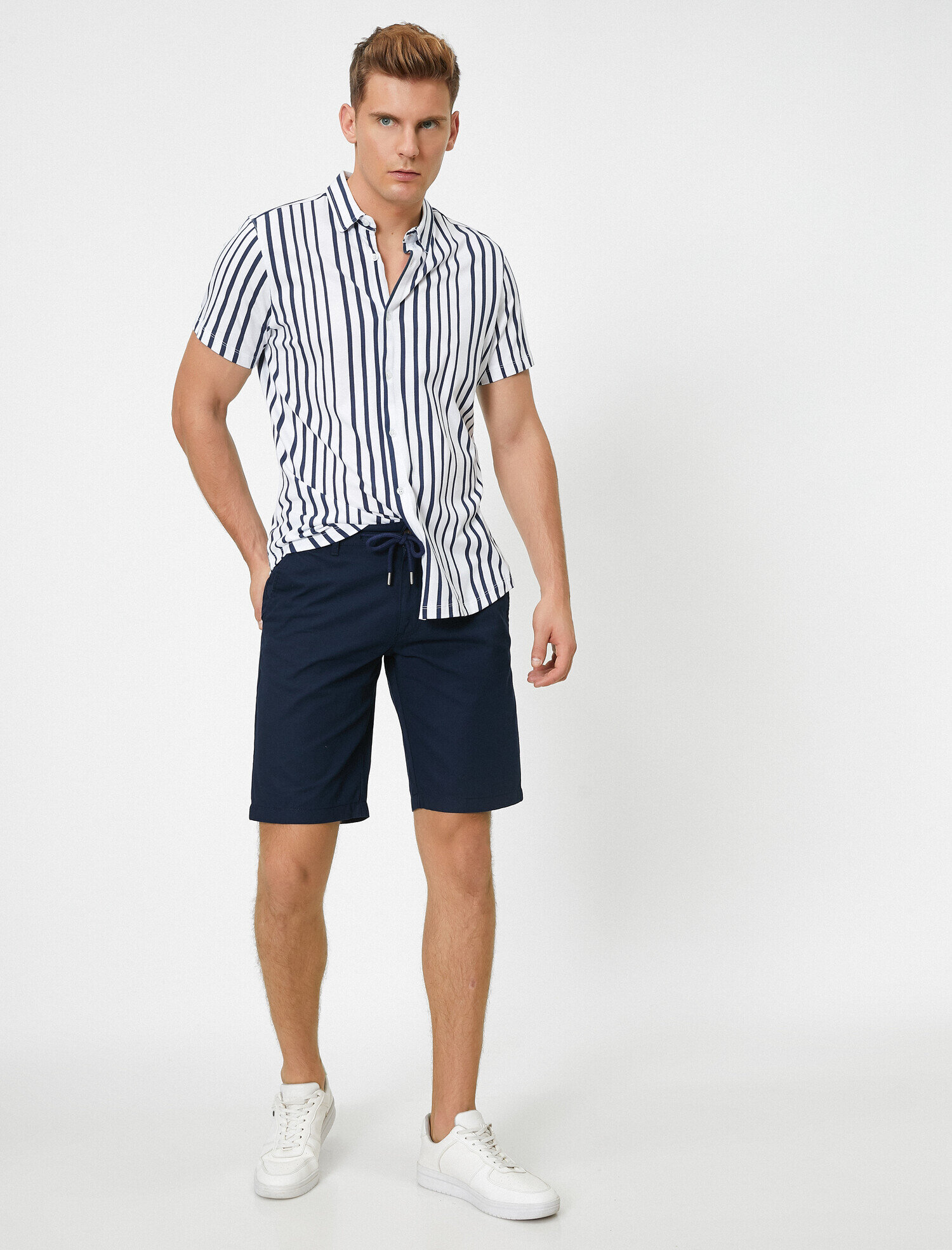   Pamuklu Dokuma Bermuda Şort