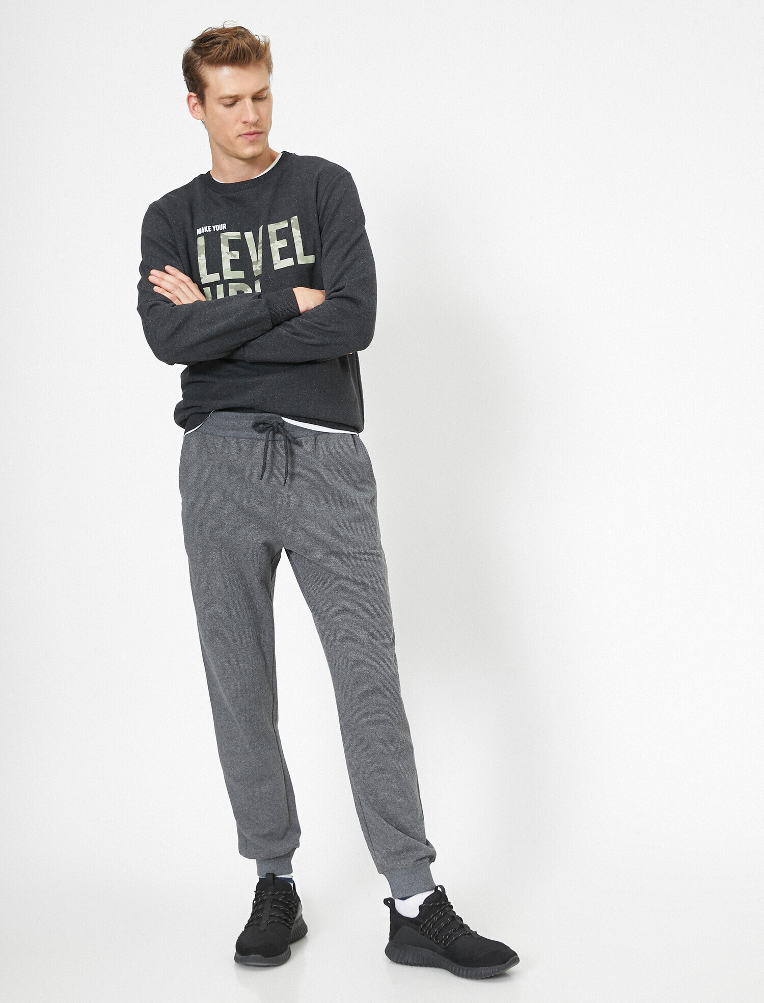   Çizgili Kumaş Detaylı Beli Bağlamalı Cepli Jogger Eşofman Altı