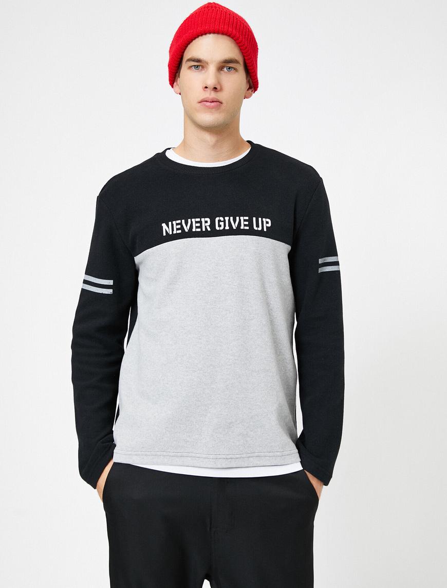  Baskılı Kolları Şerit Detaylı Slim Fit Spor Kazak
