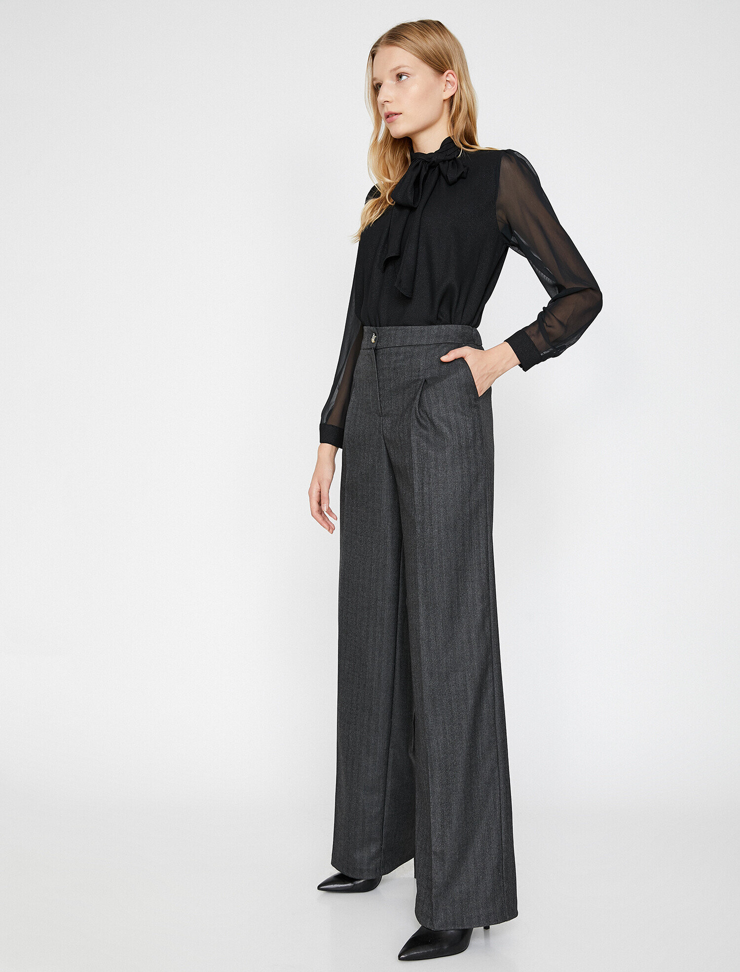 Düğme Detaylı Pantolon