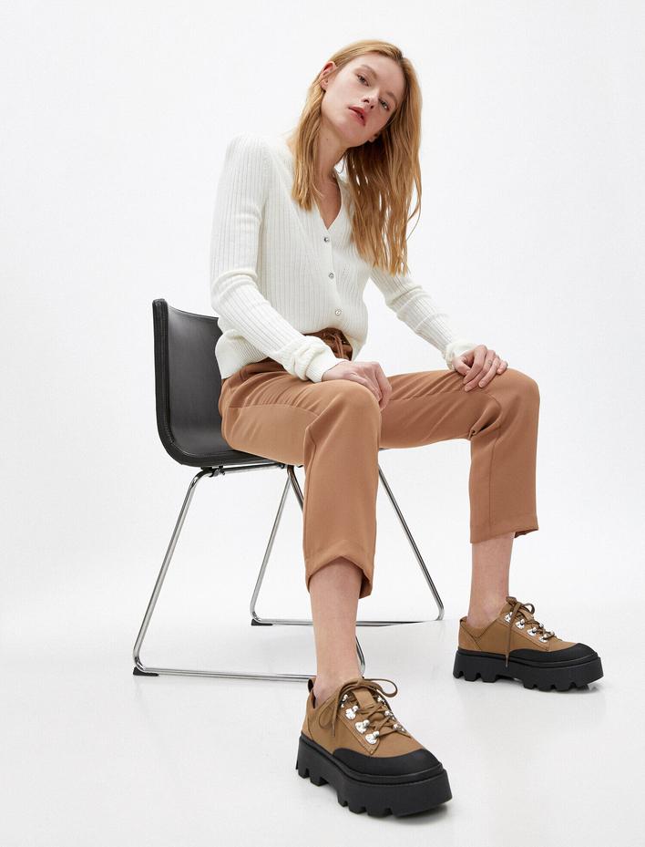  Beli Bağlama Detaylı Pantolon