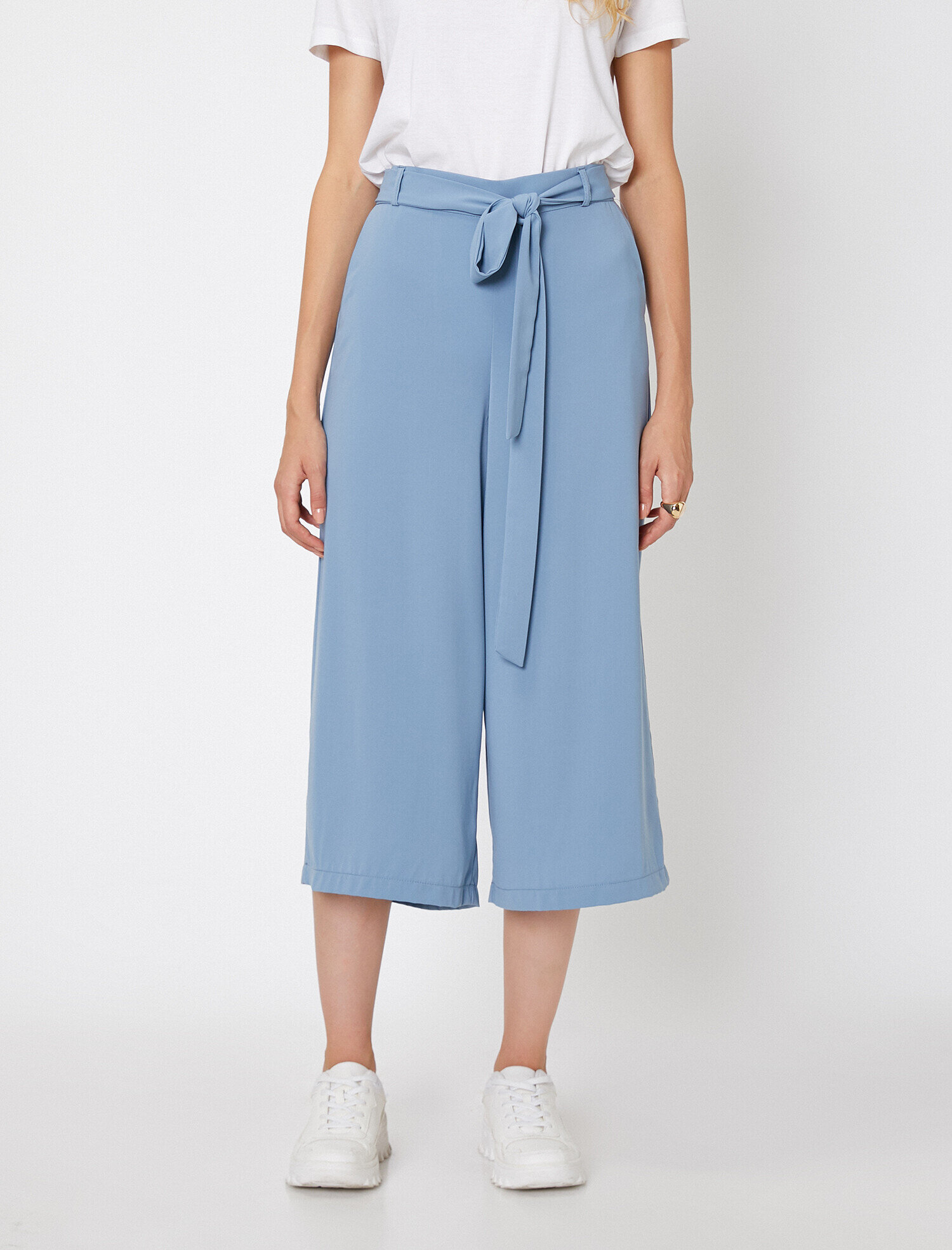   Kemer Detaylı Pantolon