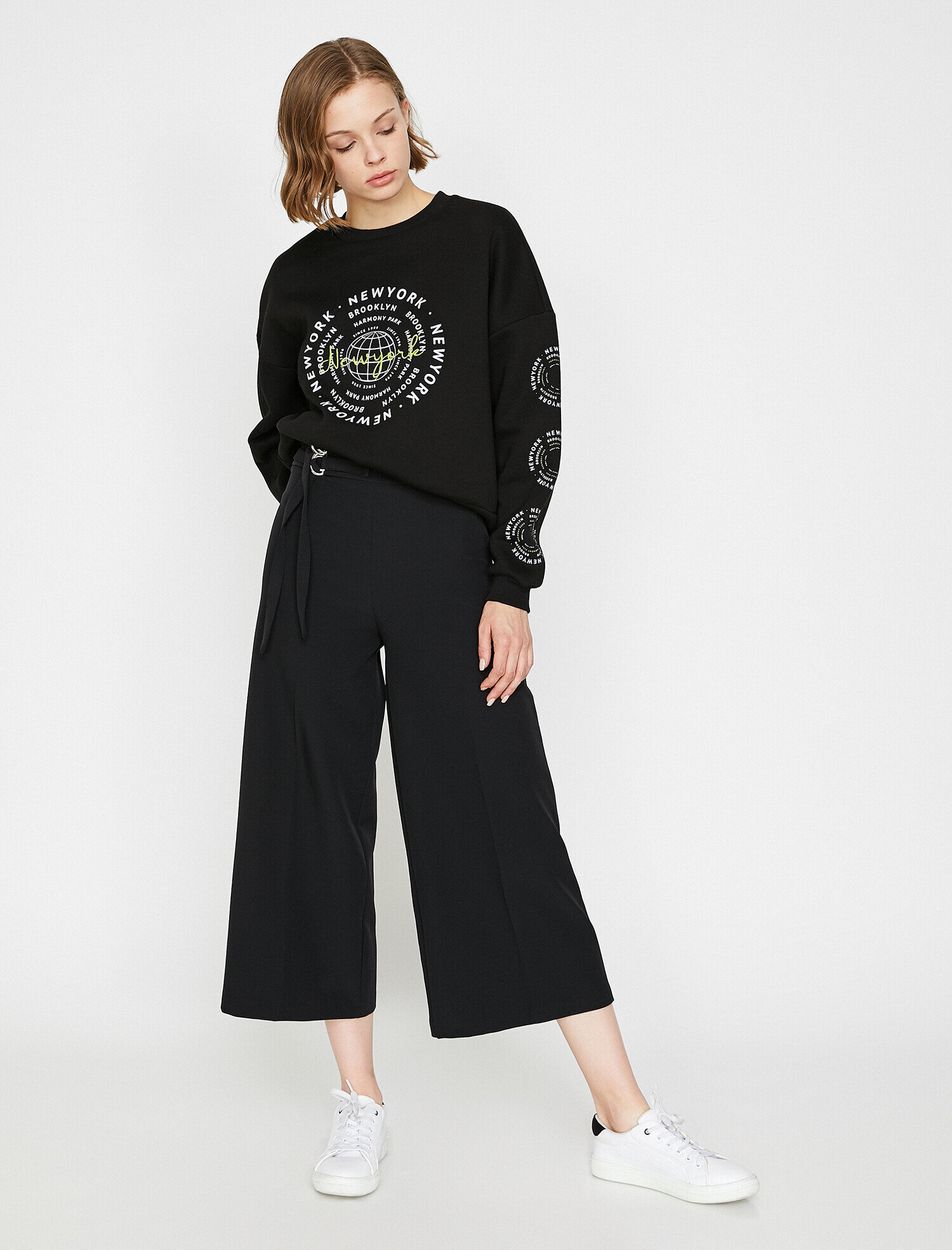   Kemer Detaylı Pantolon