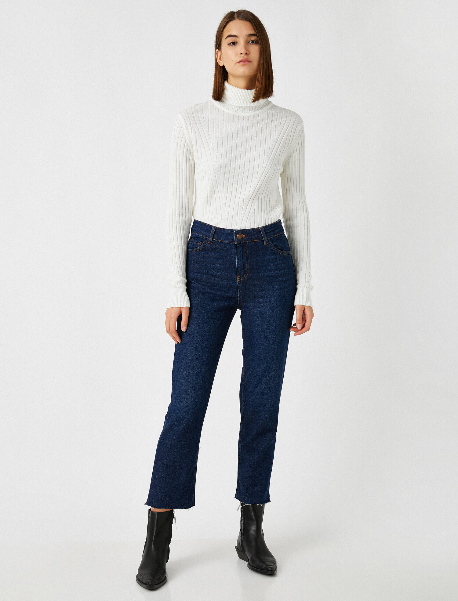   Eve Slim Jean - Yüksek Bel Normal Kesim Hafif Düz Paça Straight Jean Pantolon