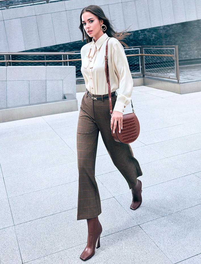  Bağlama Detaylı Gömlek