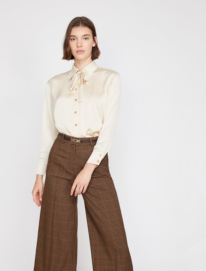  Bağlama Detaylı Gömlek