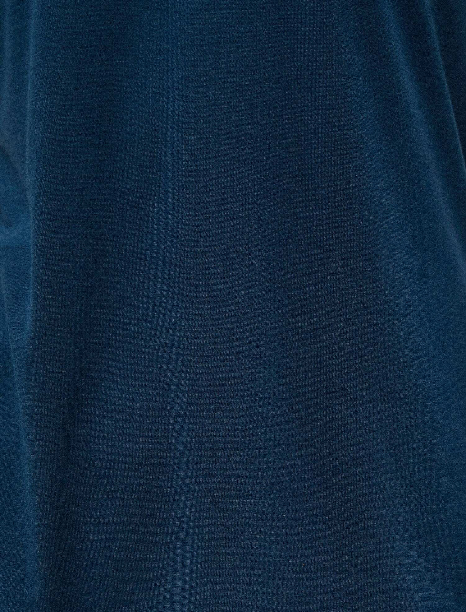   V Yaka Rahat Kalıp Basic Tişört