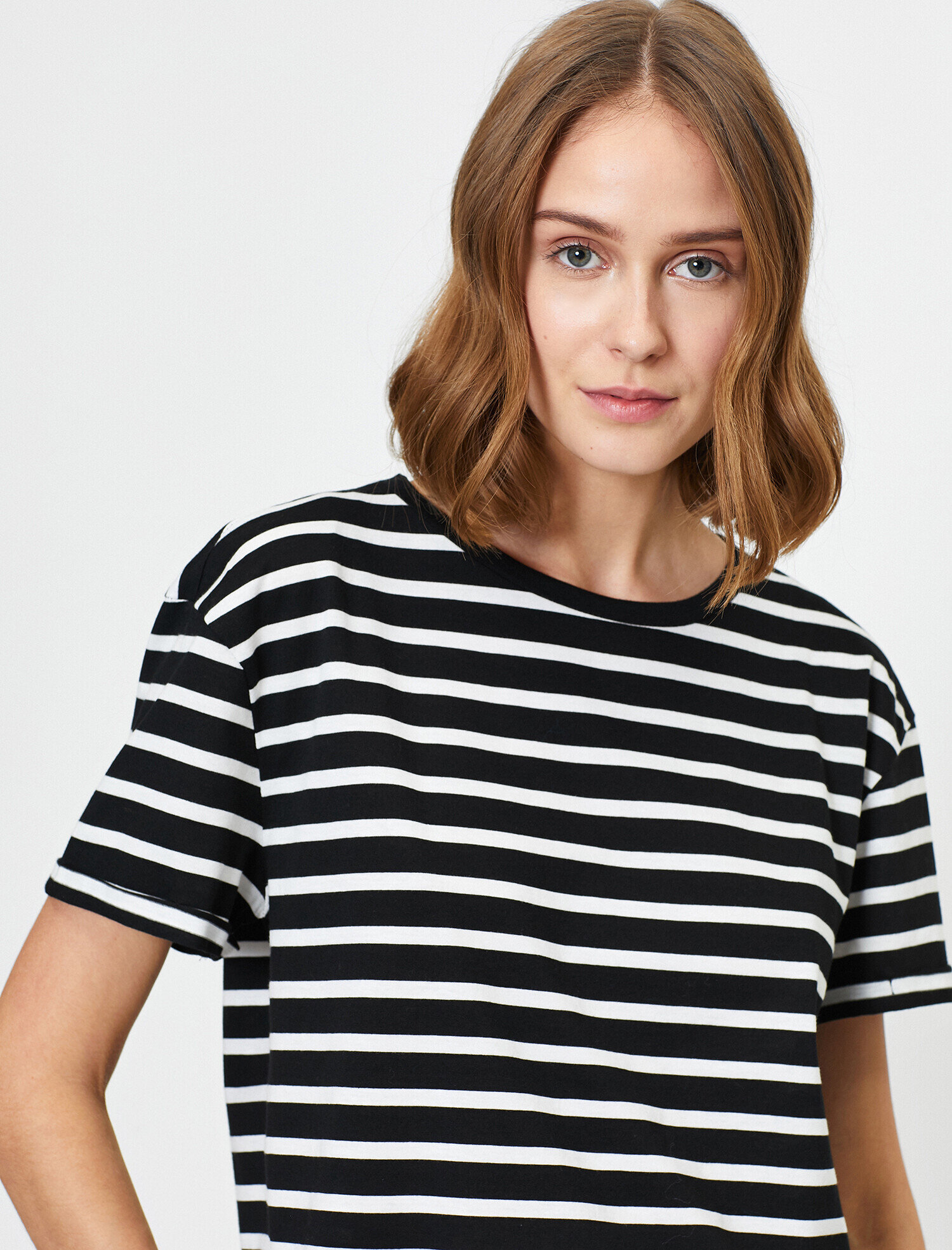   Bol Kesim Çizgili Tişört