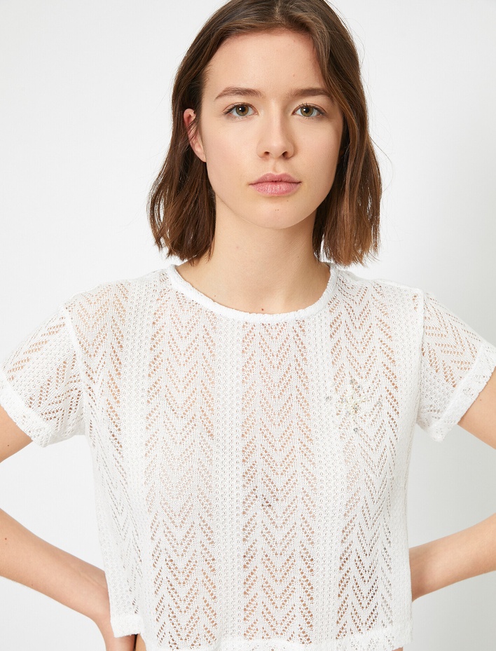  Taş Detaylı Bisiklet Yaka Tişört