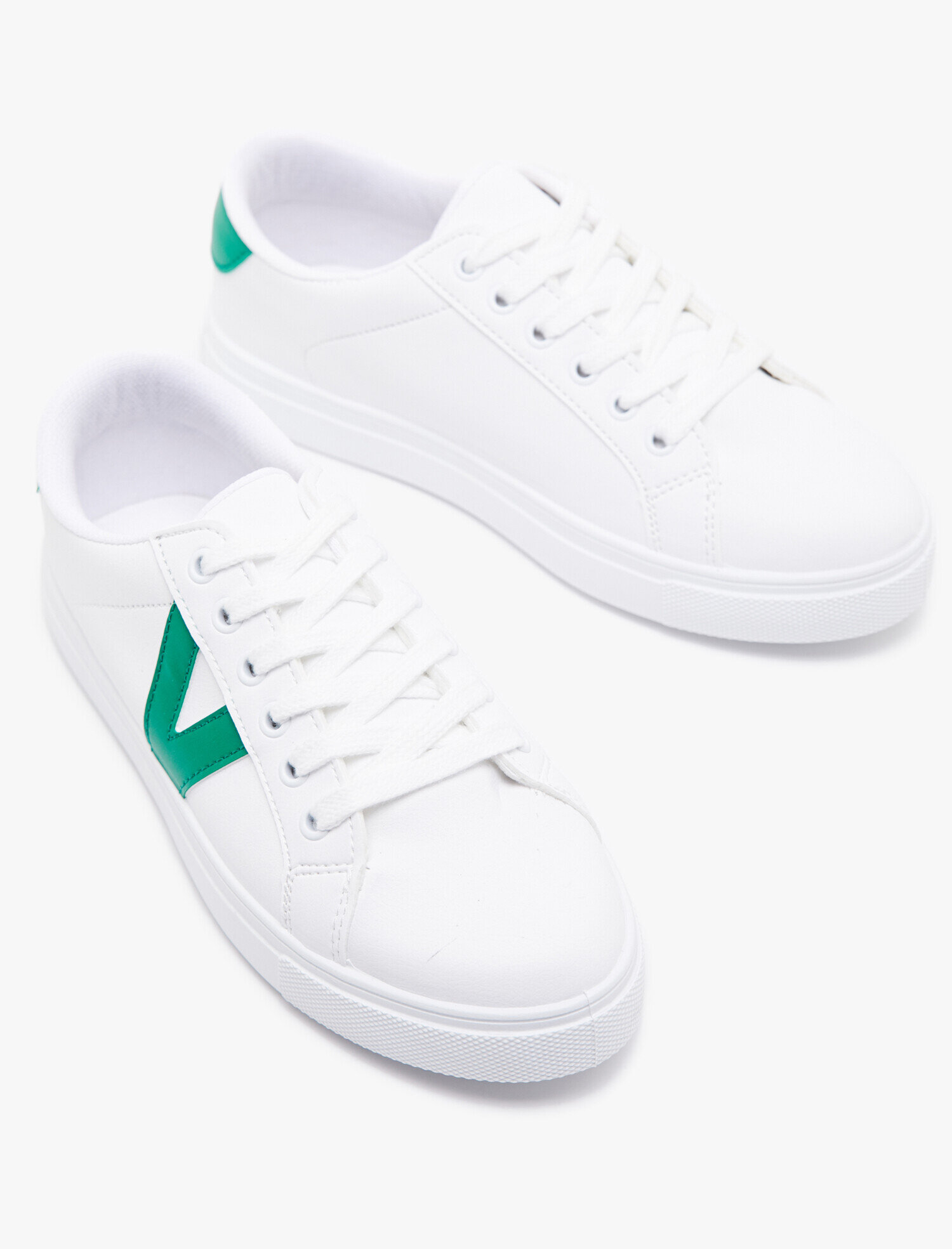  Kadın Bağcıklı Spor Ayakkabı