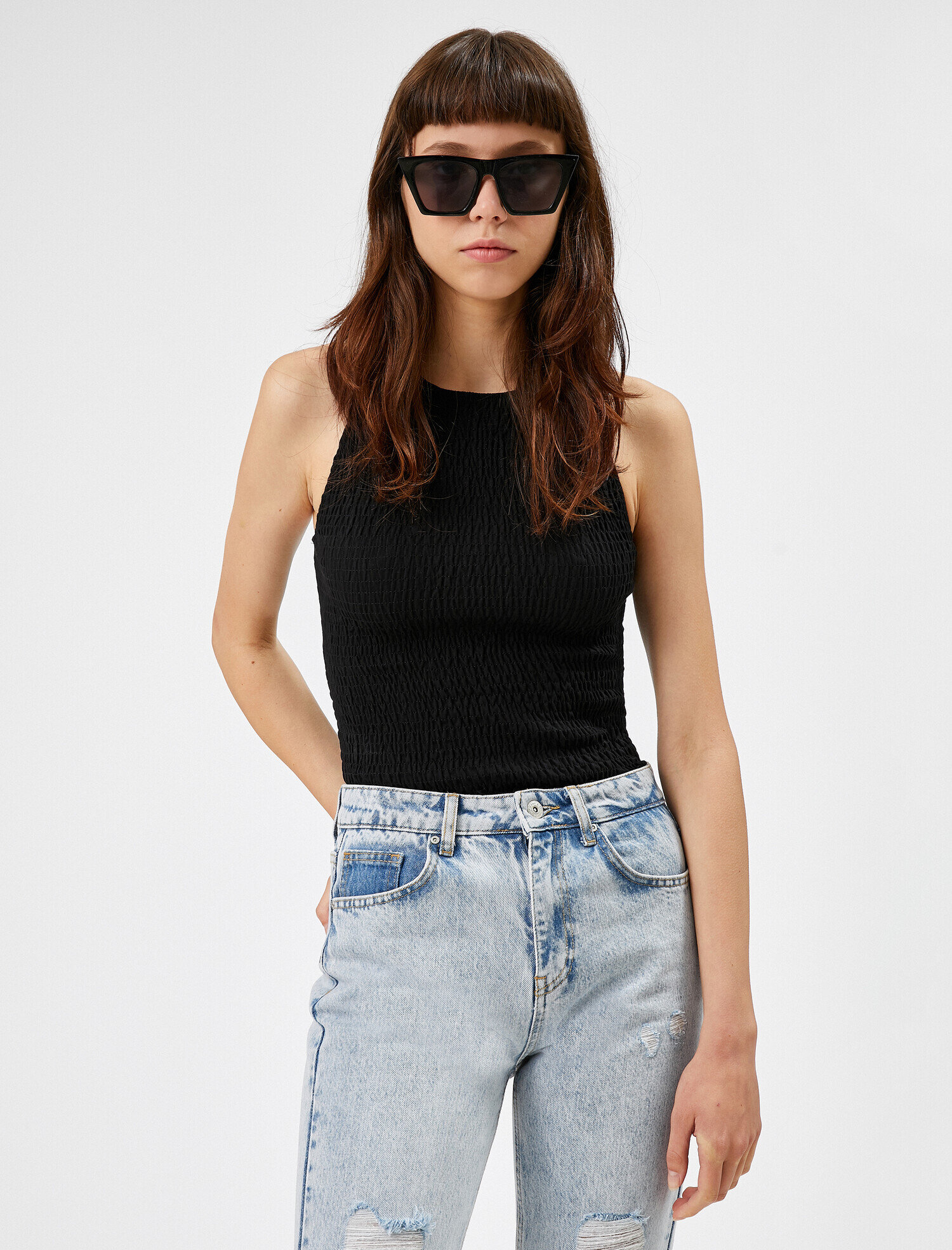   Kolsuz Halter Yaka Atlet