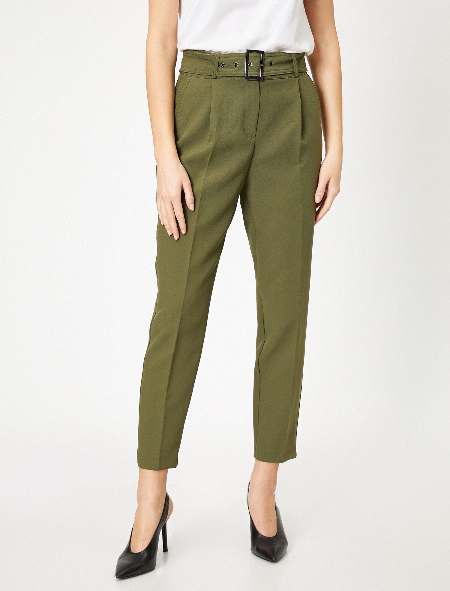   Kemerli Havuç Kesim Pantolon