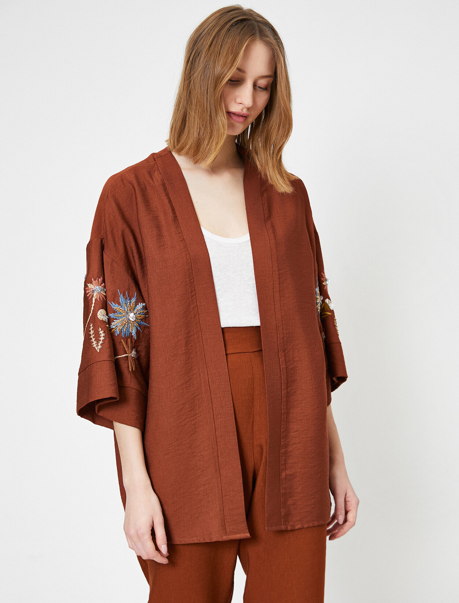   Çiçek İşleme Detaylı Kimono