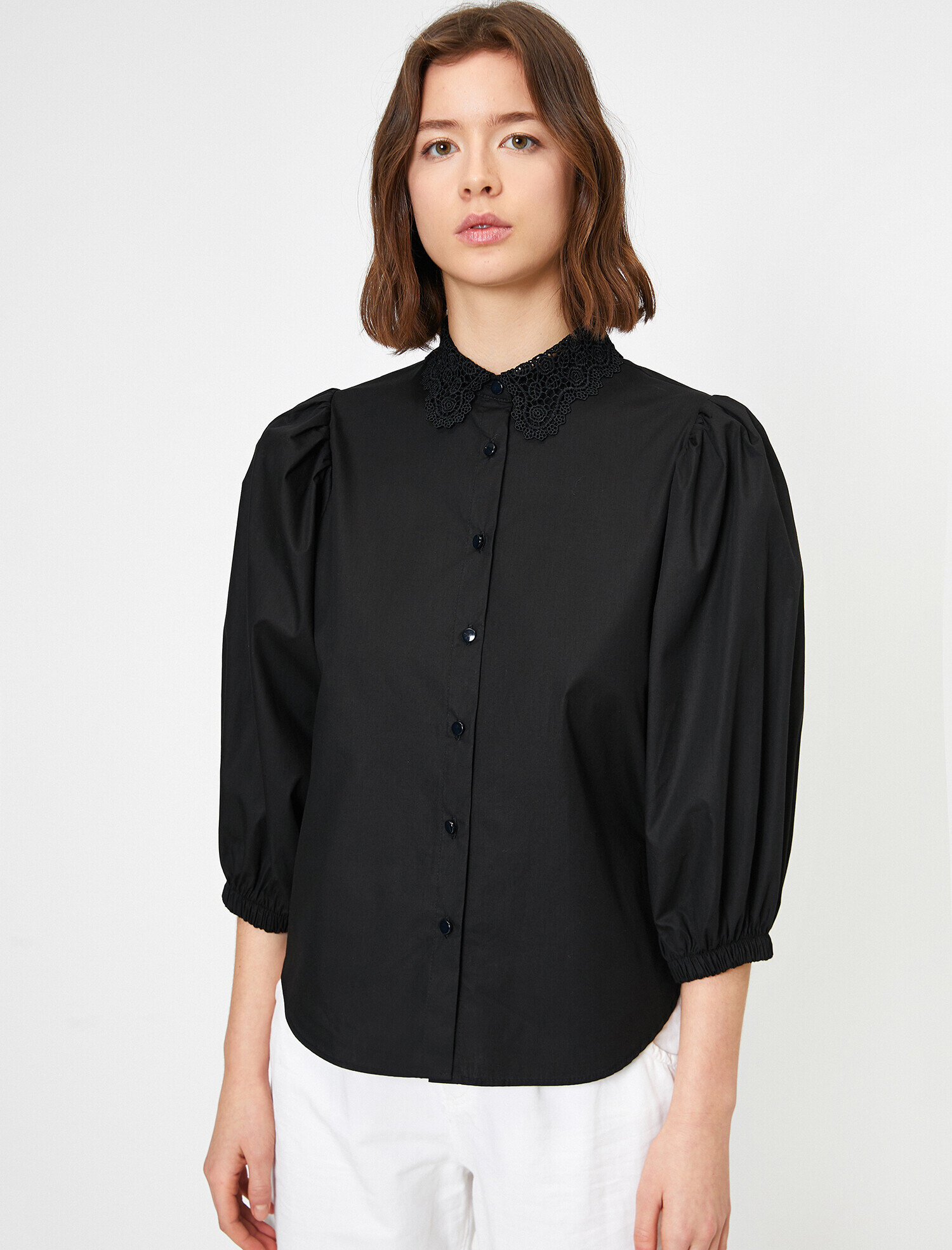   Balon Kollu Dantel Yaka Detaylı Gömlek
