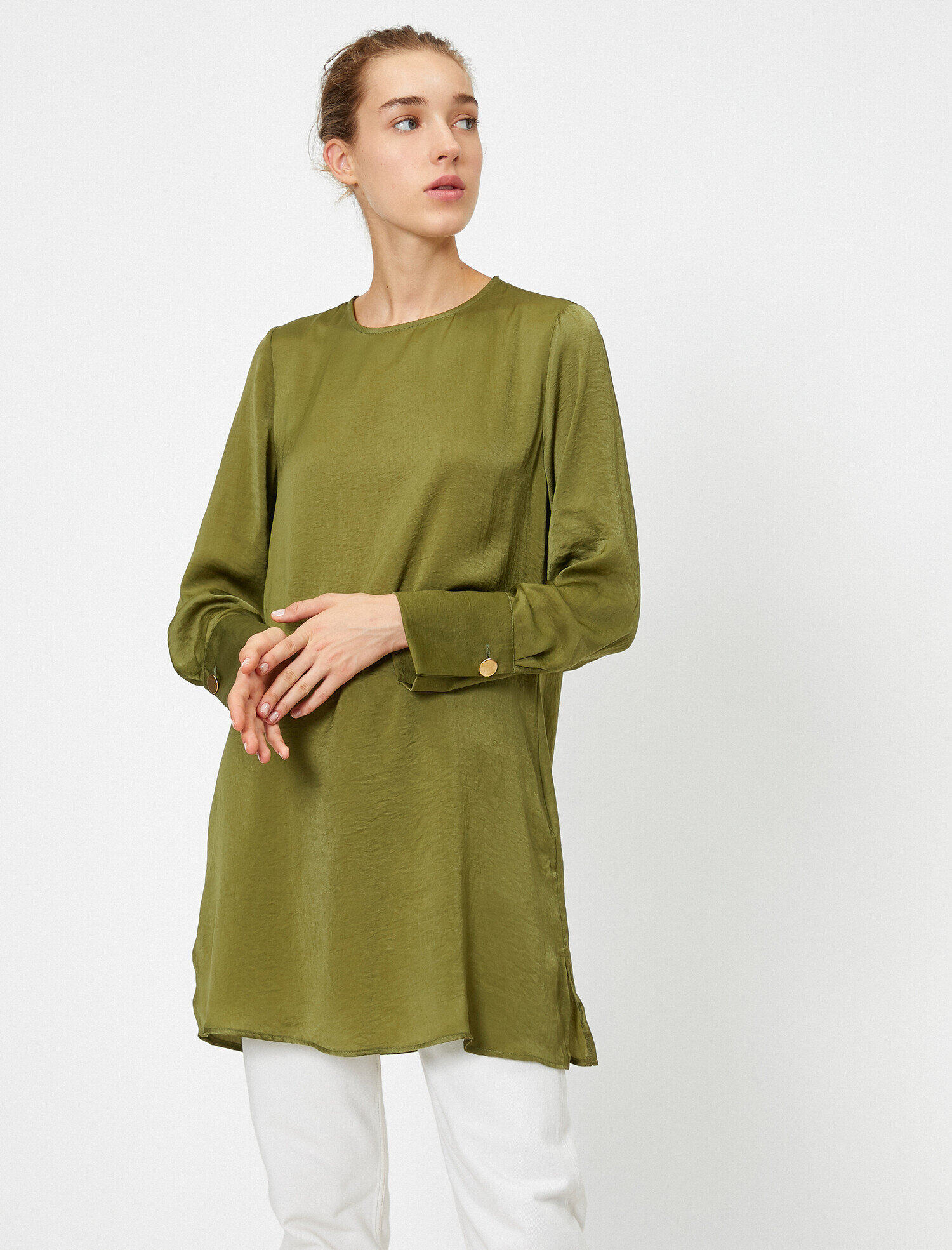   Uzun Kollu Düğme Detaylı Tunik