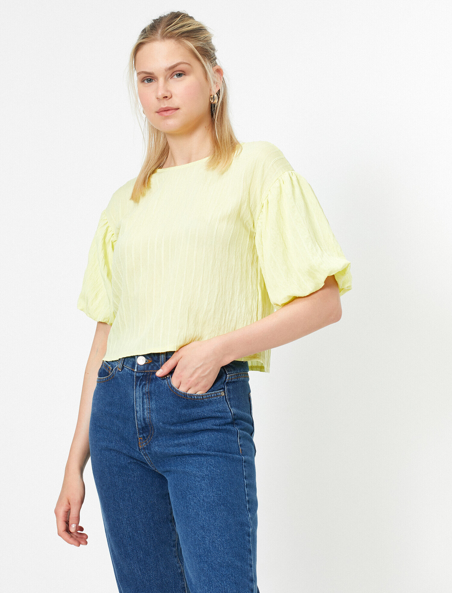   Bisiklet Yaka Kısa Kollu Kolları Volanlı Bluz