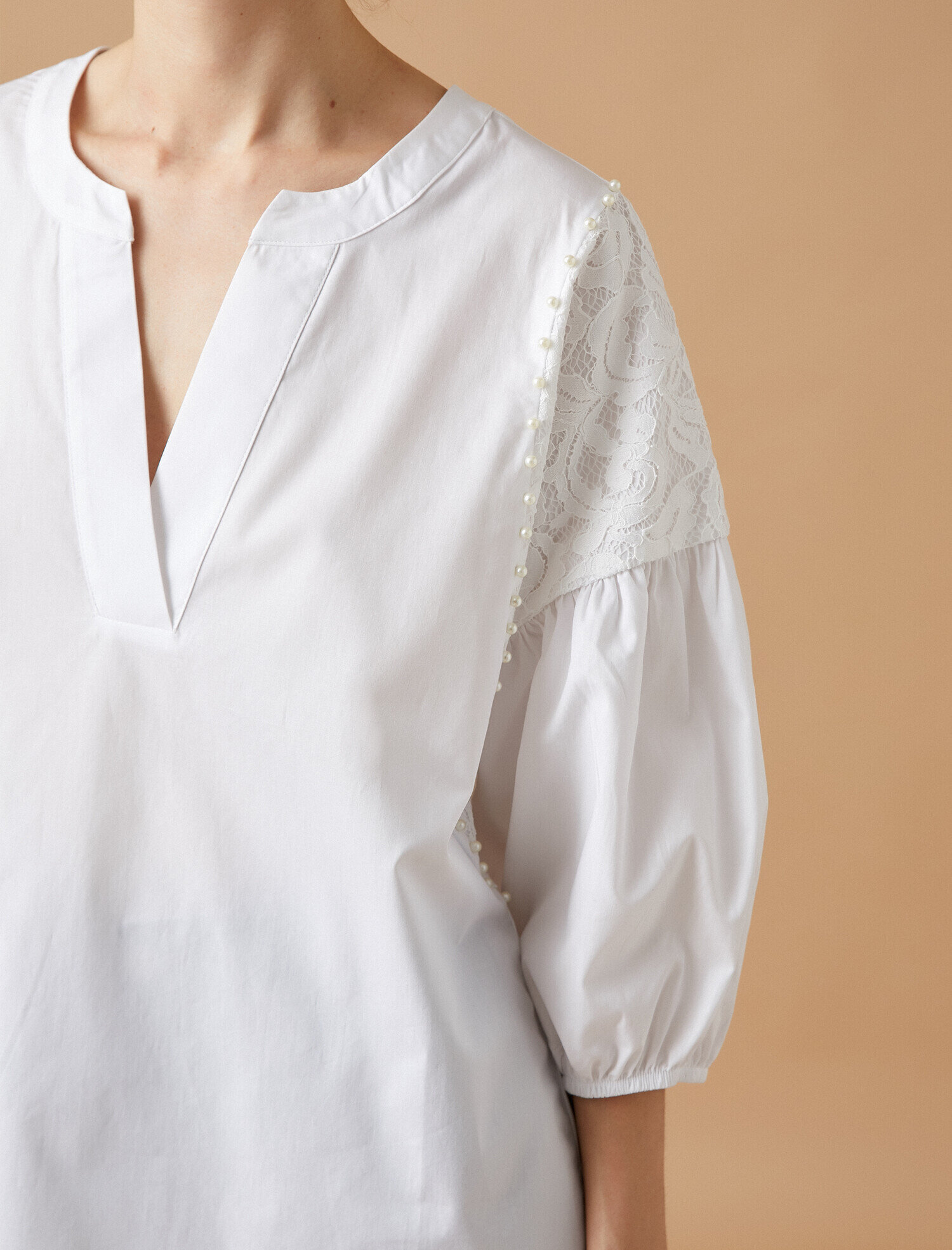   İnci Detaylı Bluz