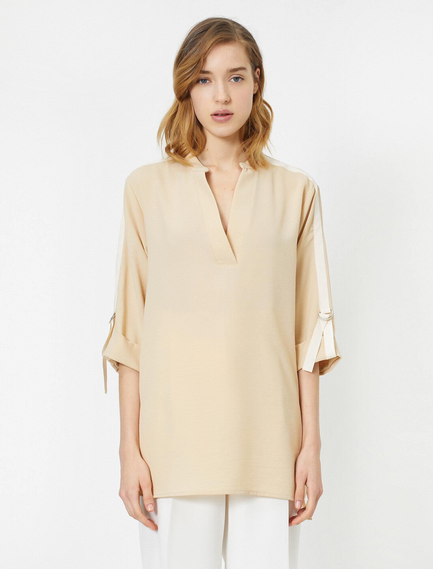   V Yaka Uzun Kollu Bluz