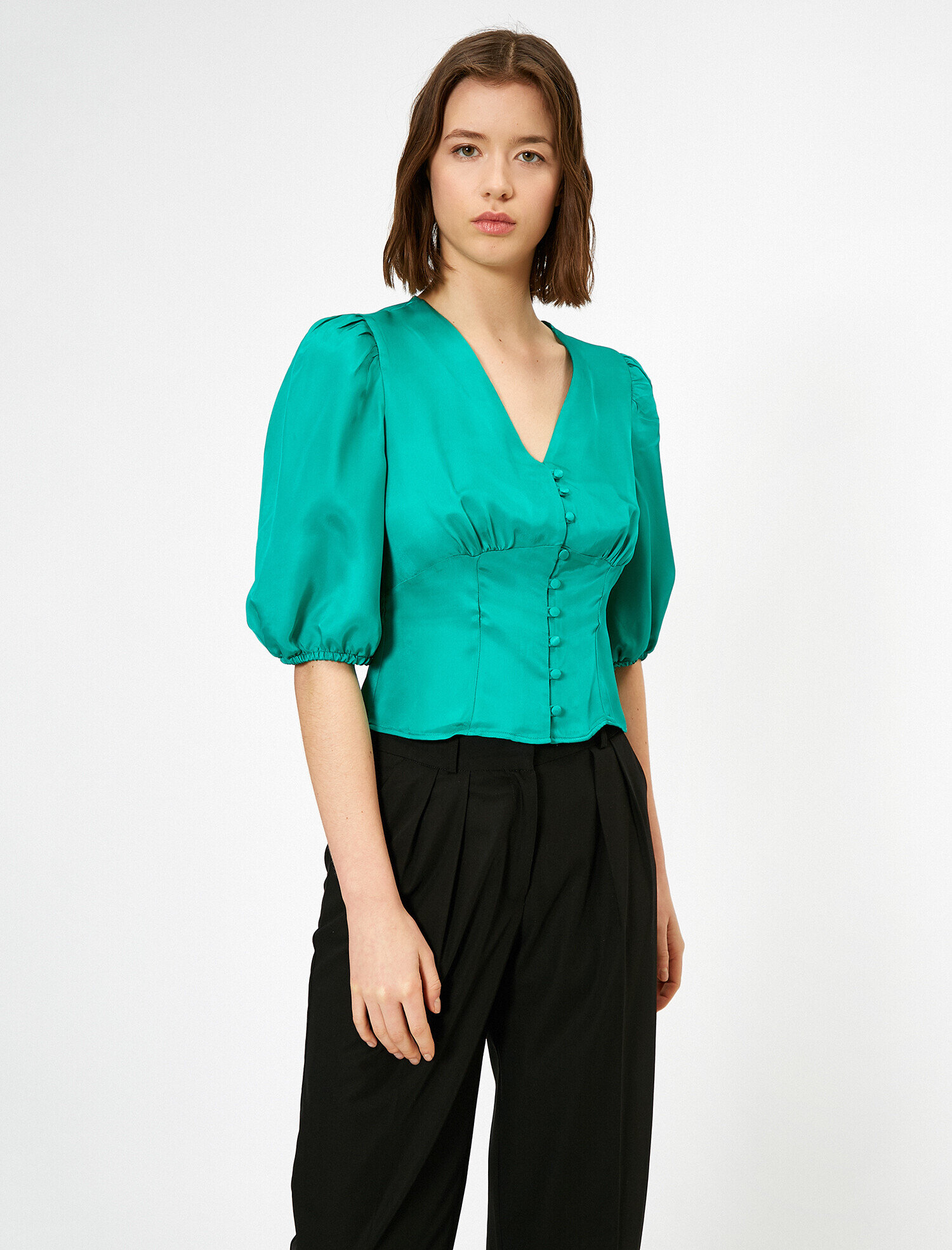   Saten V Yaka Gömlek