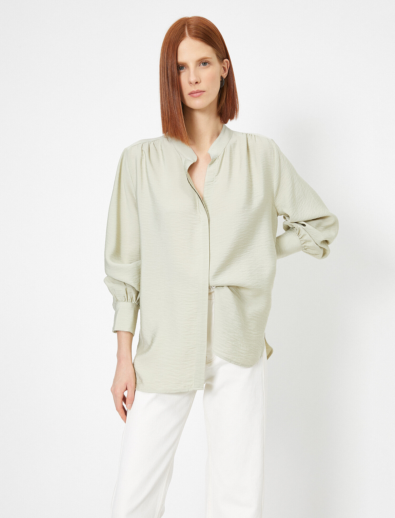   Uzun Kollu Hakim Yaka Gömlek