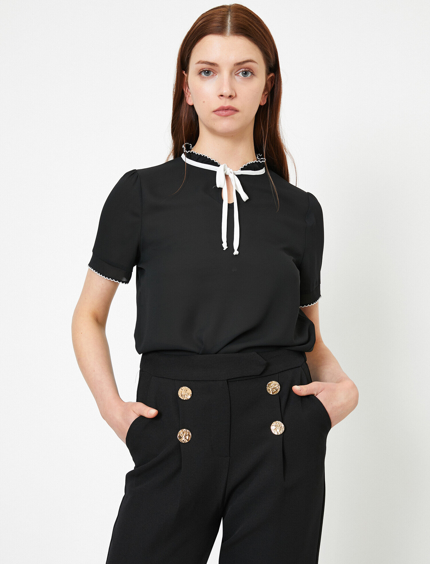   Yaka Bağlama Detaylı Kısa Kollu Bluz