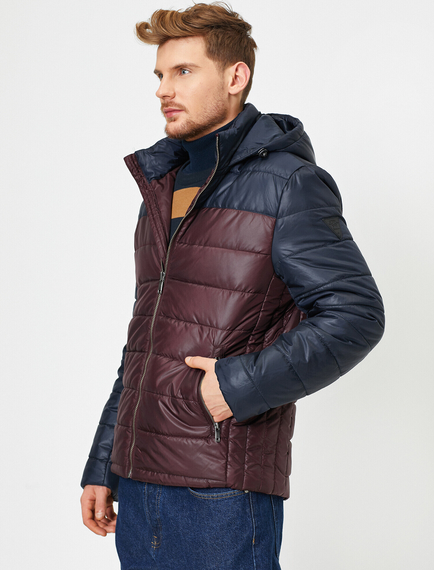   Kapüşonlu Şişme Mont