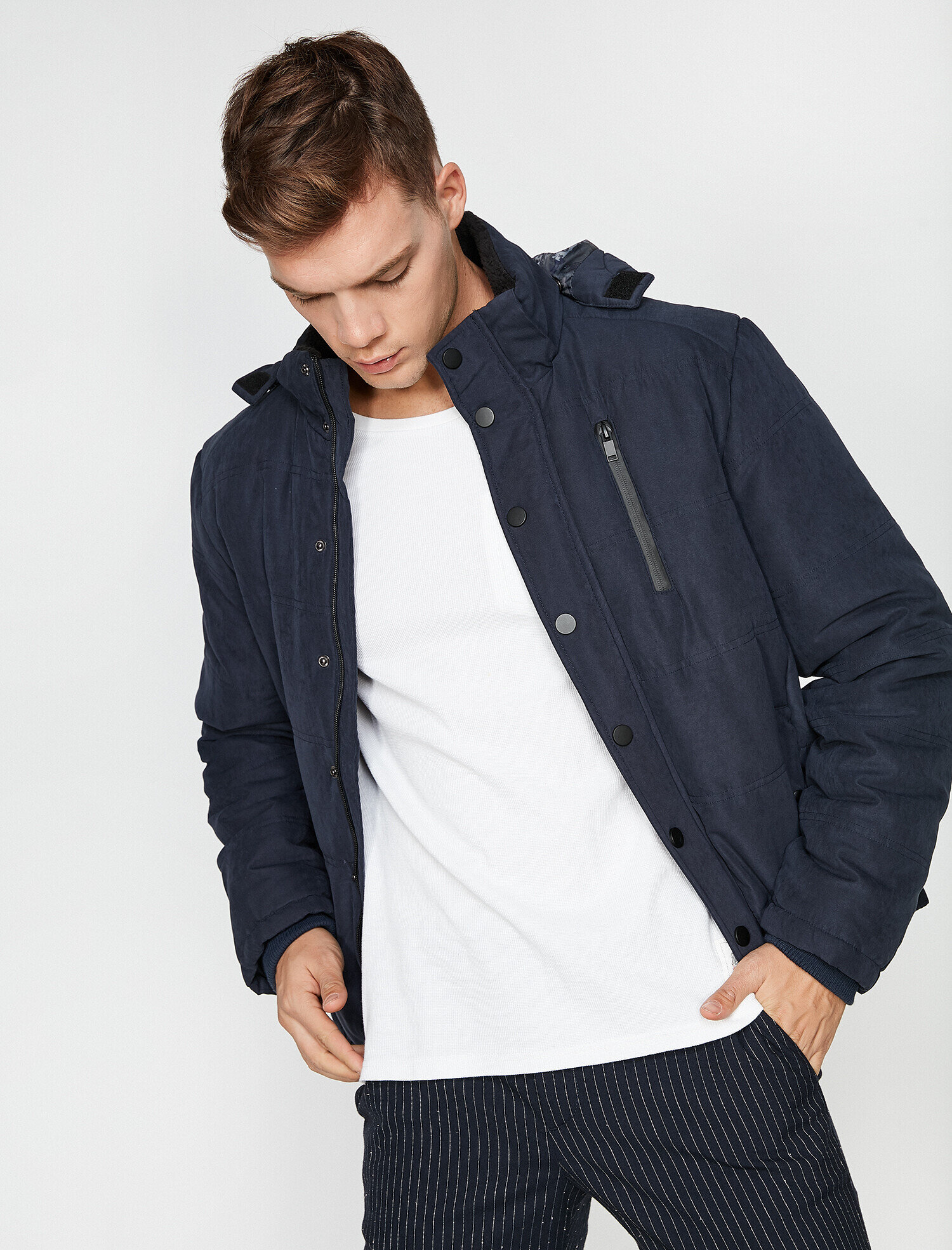   Deri Görünümlü Mont