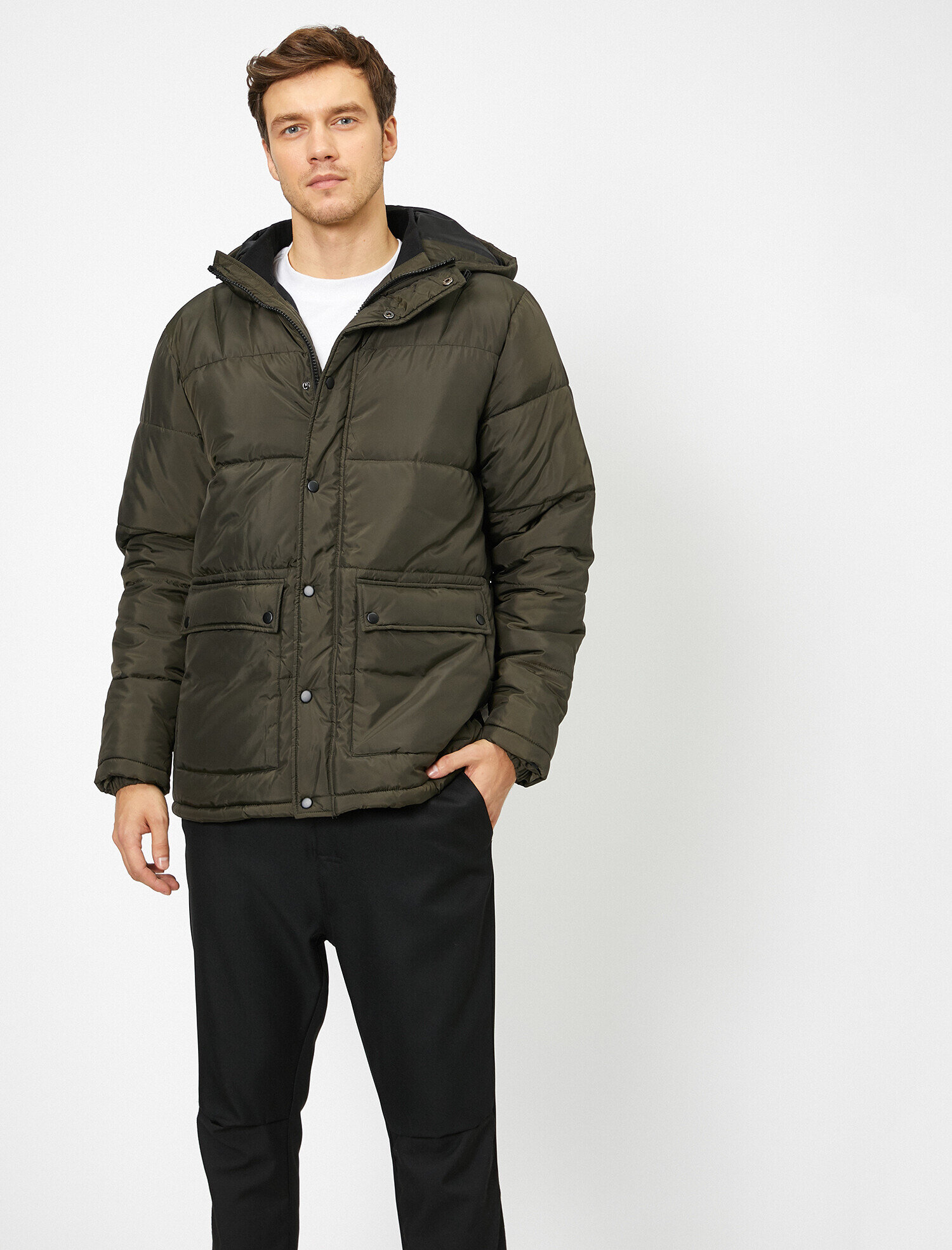   Kapüşonlu Şişme Mont