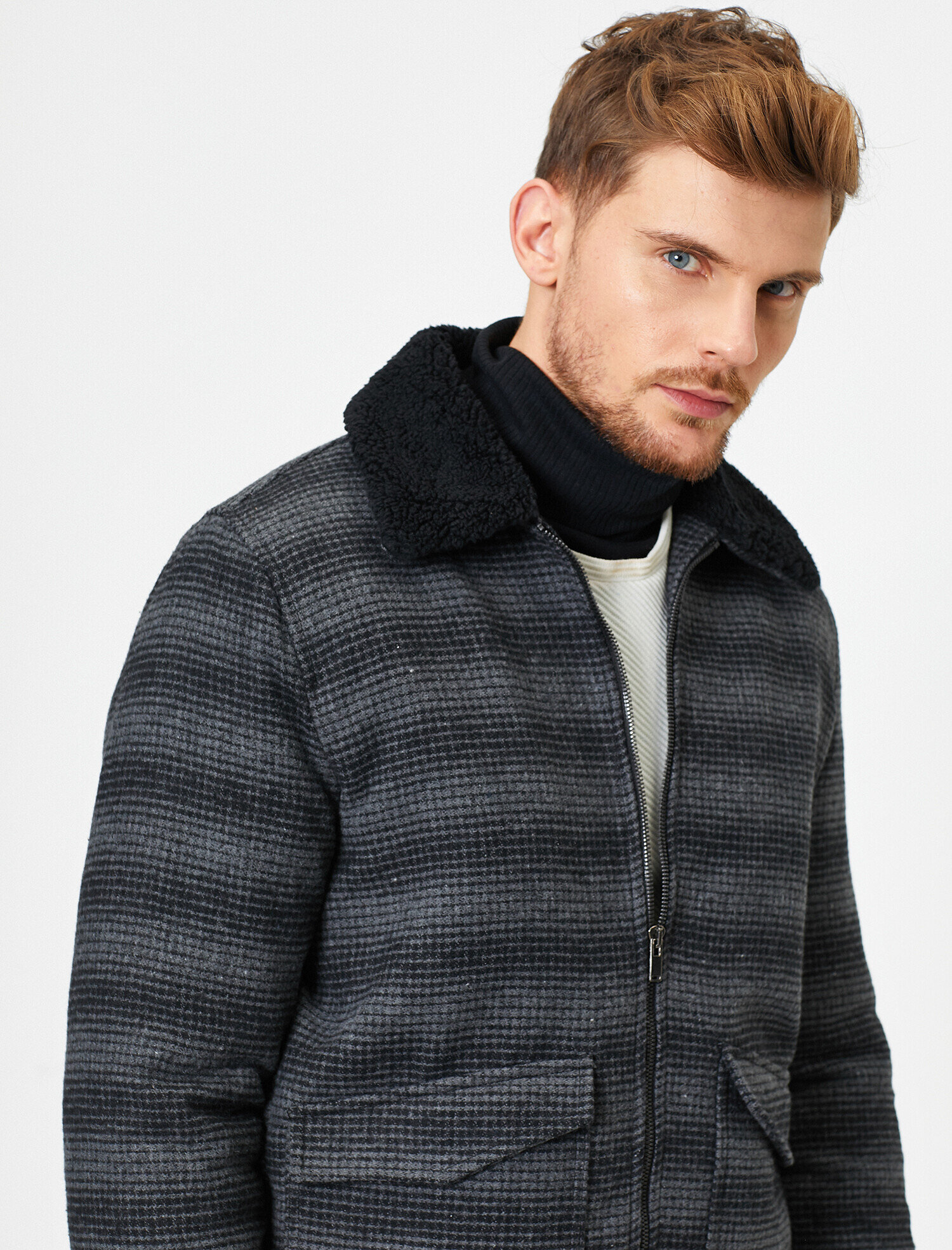   Peluş Yaka Detaylı Mont