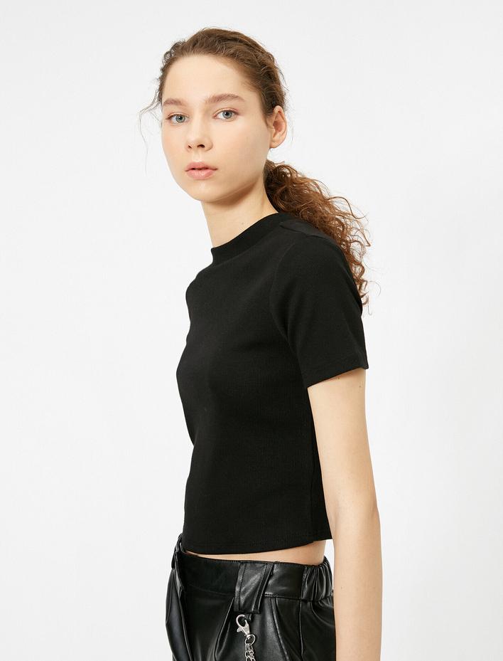 Dik Yaka Basic Kısa Kol Tişört