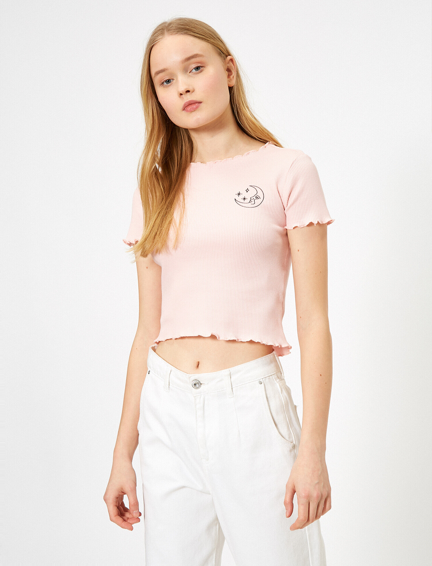   Fırfır Detaylı Tişört