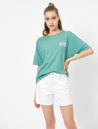 Bisiklet Yaka Kısa Kollu Yazılı Baskılı Tişört